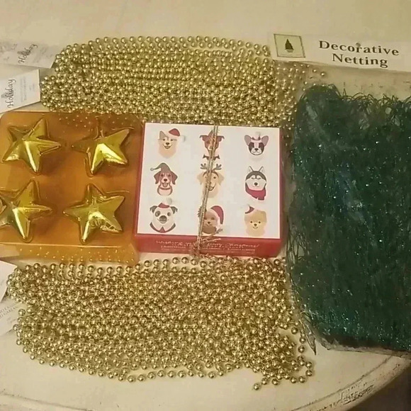 Holiday Decor  - Picture 1 of 10